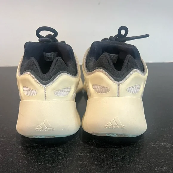 Size 7.5 - adidas Yeezy Boost 700 V3 Azael Men’s Shoes - Picture 3 of 10